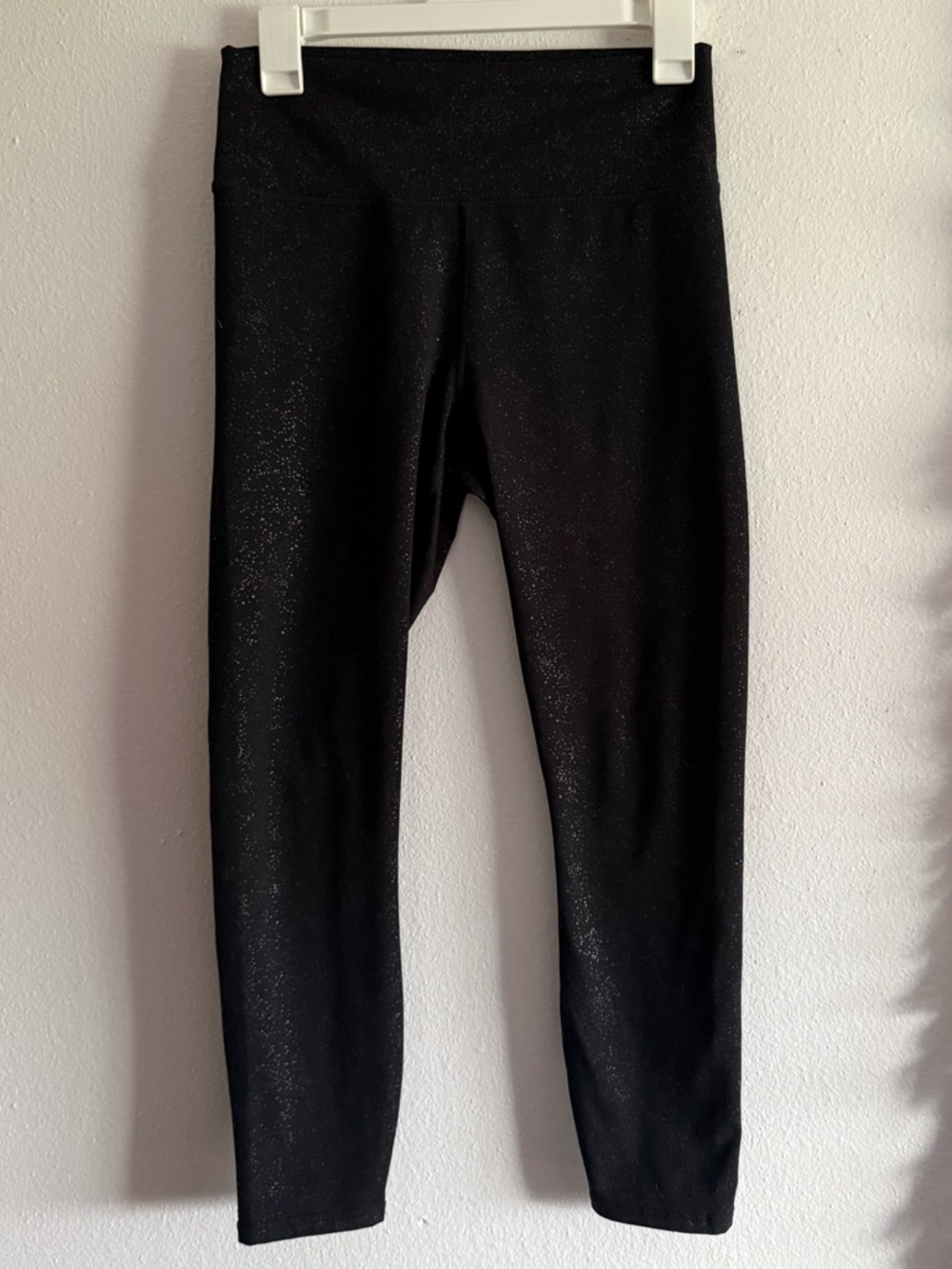 Fabletics • Black Speckled PowerHold High-Waisted Leggings • Women’s Medium